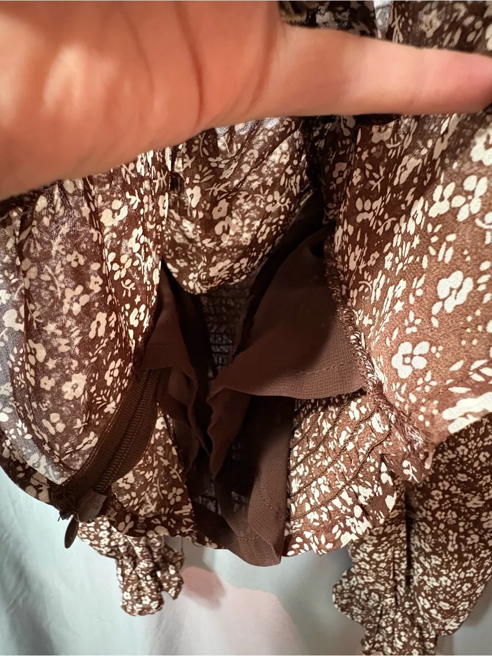 ASTR Tonina Ditsy Ivory Brown Floral Ruched Square-Neck Puff Sleeve Top